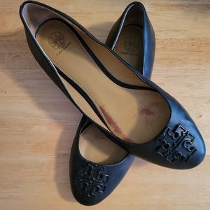 Tory Burch black on black flat size 11